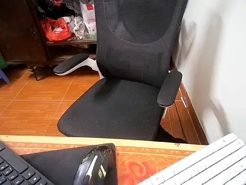 ---Lusi03--- - Help me reach orgasm.