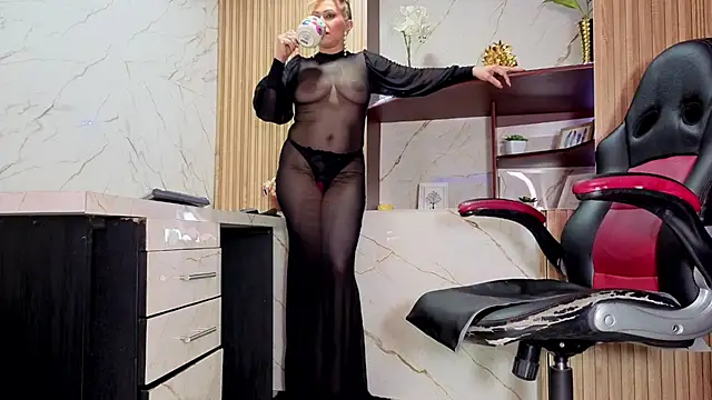 MissEscarleth - Slap pussy