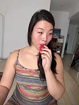 Tavie1744 - bare my butt 2min