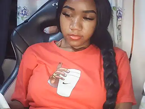 Emma_Arisha - Show pussy
