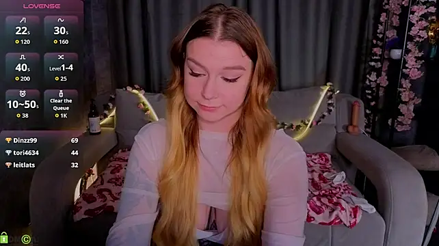 Amy_Davesss - Pinch boobs