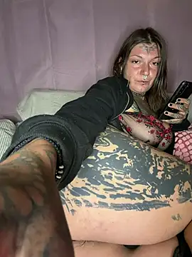 Lizzardqueeen - finger + plug ass 💦 20 nudes LT