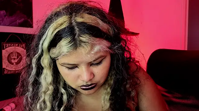 WickedLemon - SHOW TITS 🖤☠️🔥