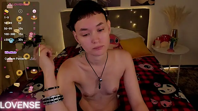 Emily_Strikeee - Naked boobs 💕