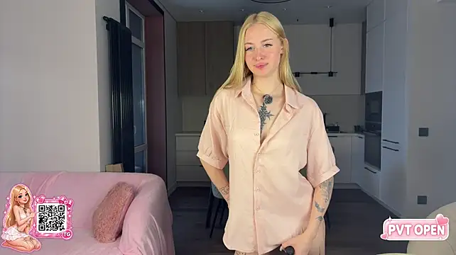 BlondieSixSeven - show my tits and wet show