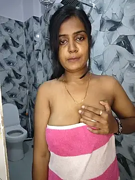 Miss-Riyasingh - Ass show