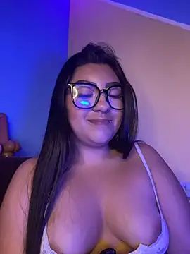 Laulin_TayyyX - Cream on my tits🔥🙈