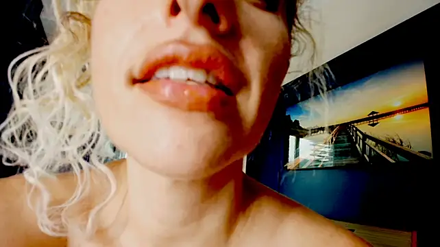 Mia_kai - FREE OF @mia-kai