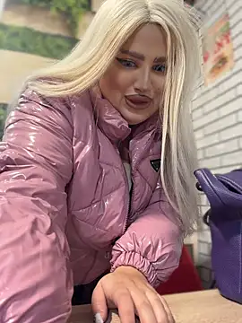 Eliaden - FINGERIN PUSSY UNDER TABLE