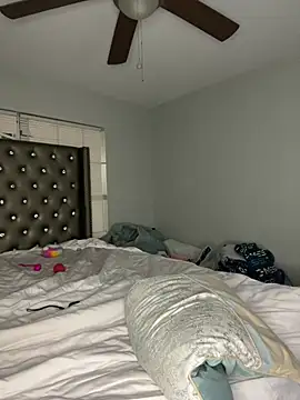 ToyaThick - Ride Dildo🥶