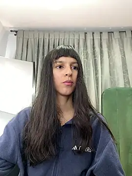 Cyberlicious - Plug anal!