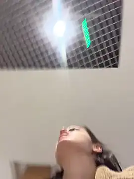 MiraReach - Masturbate pussy in cafe ☕️