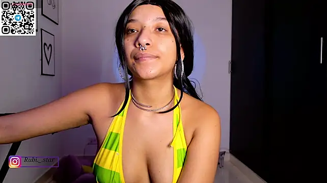 Rubi_star - oil in ass + short twerk