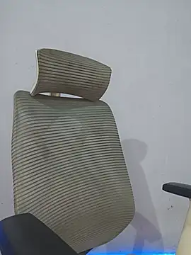 BigAssAyeaha - Last Tipper name on boobs 10 min