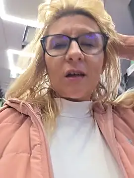 KaylinJan - 😈i need a coffie and a strong orgasm