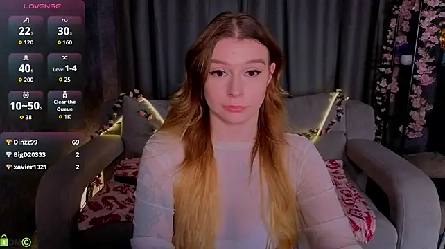 Amy_Davesss - Pinch boobs