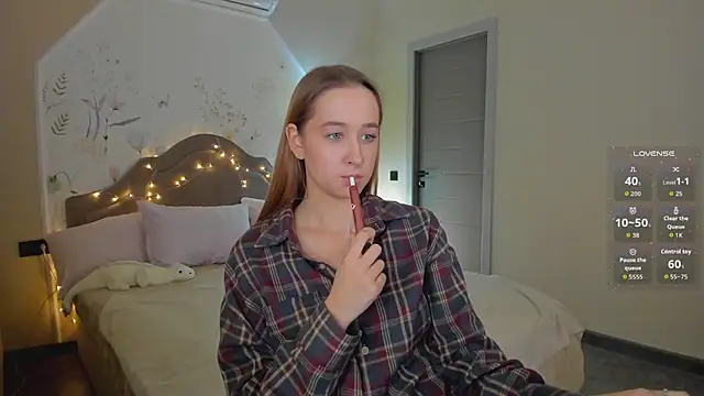 Sweett_Monica - play tits in top