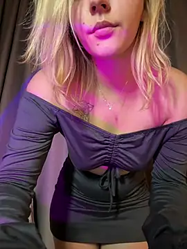 Ann_first_kiss - flash of boobs