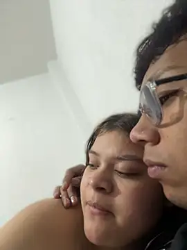 Thara_Fresneda_ - Fuck pussy 1 min with lush control 1 min