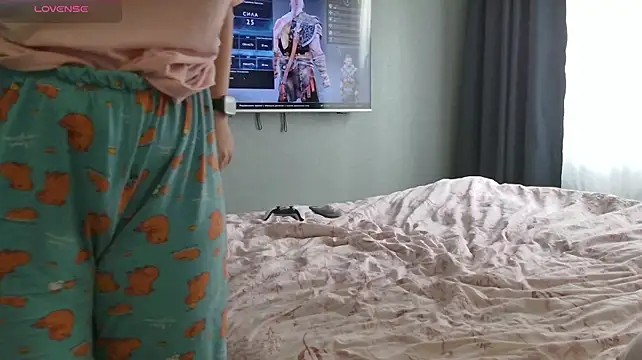 MilaaMilaa - Show me size 4 breasts