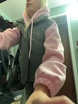MerlinDave - Finger pussy /naked ✌️🥵😈