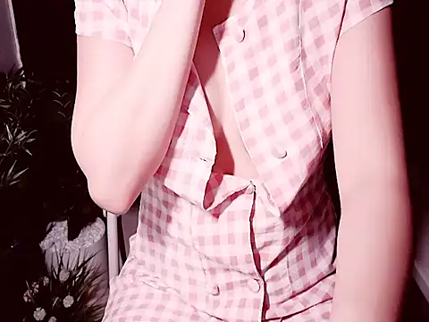 Candy-lunat - naked only wearing apron