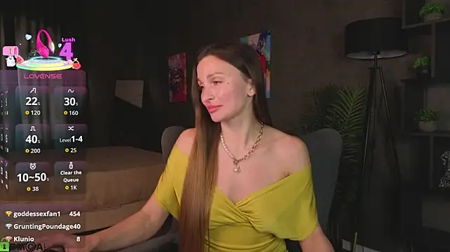 Beatrice_Brice - peek under skirt 🤩