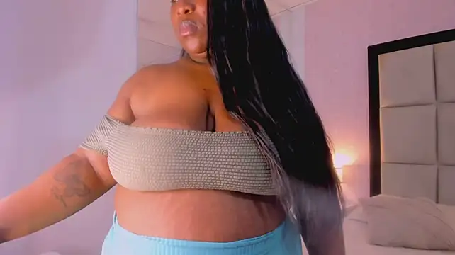 TreisyVixen - striptease