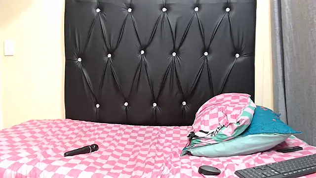 PIXIEBITCHXXX26 - help me to find new place for my self