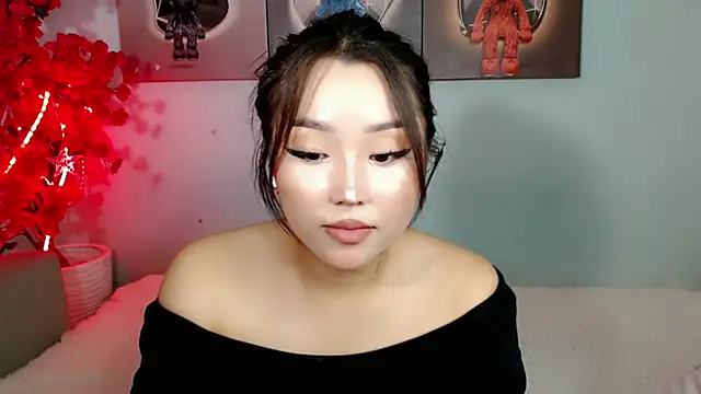 Ichiben - blowjob with 2 dildos