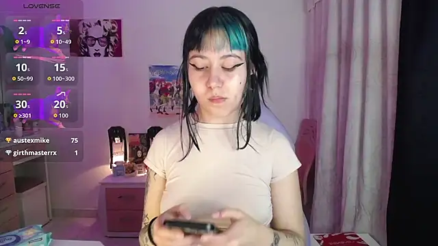 Iris_sky - naked and spanks