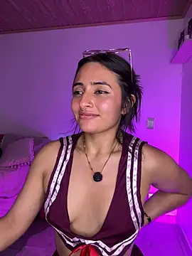 NandaVixen - Clamps tits🌸