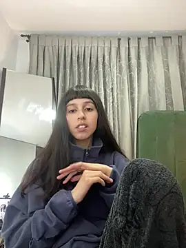 Cyberlicious - Plug anal!