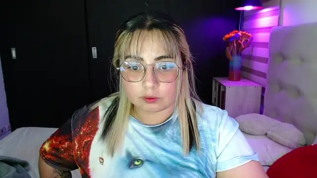 Yini_angel - twerking 🍑