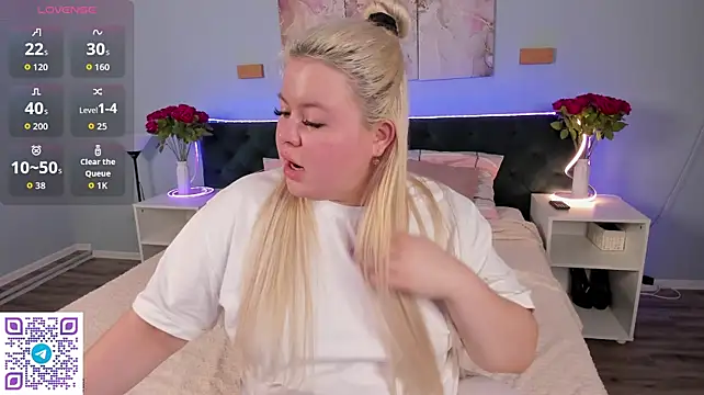 Lisa_Payne - take off your top