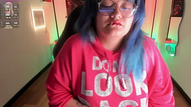 Lucky-leah - OIL IN MY BOOBS