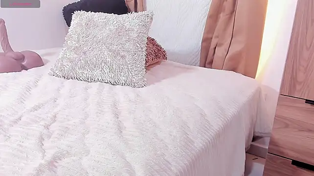 EbonyCoWorker - riding torso squirt