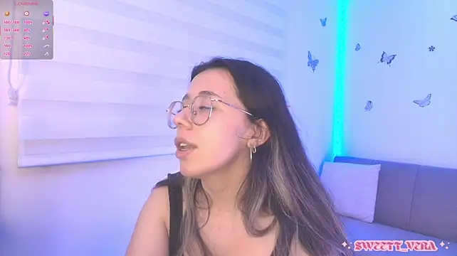 Sweettvera - Suck finger and ahegao