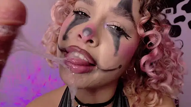 Haelycute - Destroy my clown face with saliva ✨😋