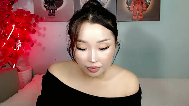 Ichiben - blowjob with 2 dildos