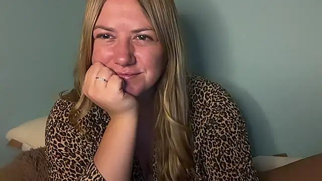 Allyanalangell - cum show