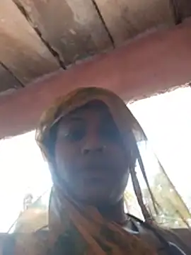 Hot_khusi753