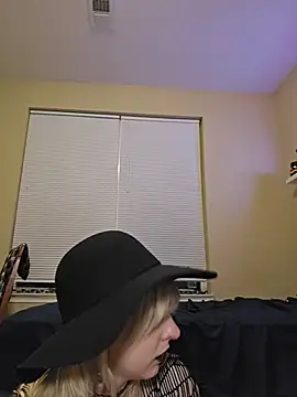 AmethystFoxx - Ride XXL alien dildo in ass & orgasm