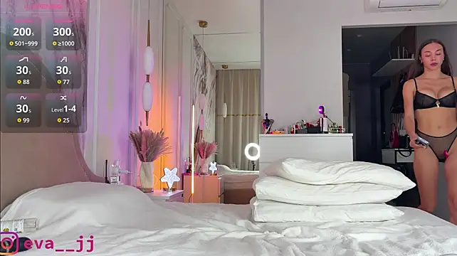 Eva_JJ - Naked and play with pussy