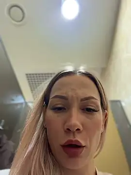LavenderHot - Riding a dildo in the toilet
