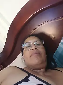 Emilif_ - Insert fingers into the vagina for 5 min