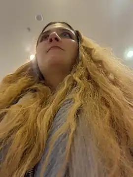 AdelRich - Adel slip boobs Ameli risky place