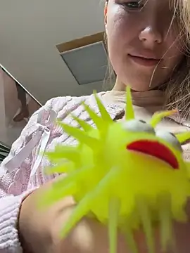 -NaughtyAngel- - BITE LIP CLOSE-UP 💋