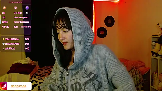 Ludo_kitty - domi inside control