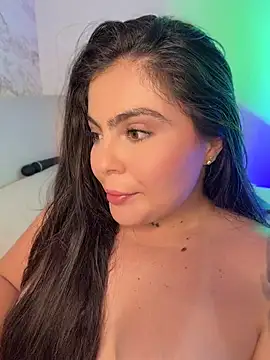 MaiahDolls - TAKE OFF AND OIL ASS